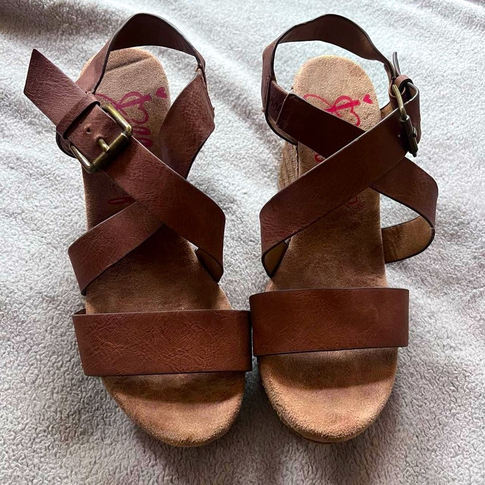 Size 6 brown leather sandals with 4” heel